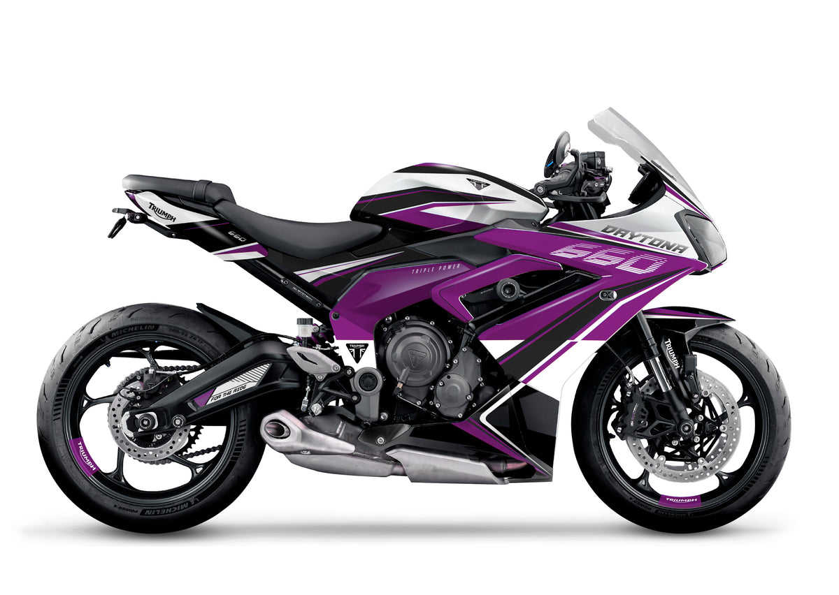 Triumph Daytona 660 - Power V8
